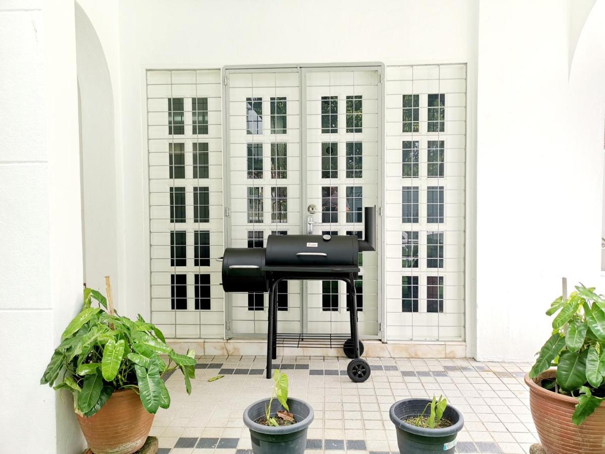 527 Beachhouse L 5 Bedroom With Swimming Pool - 3Min Walk To The Beach Tanjung Bungah  Exterior foto